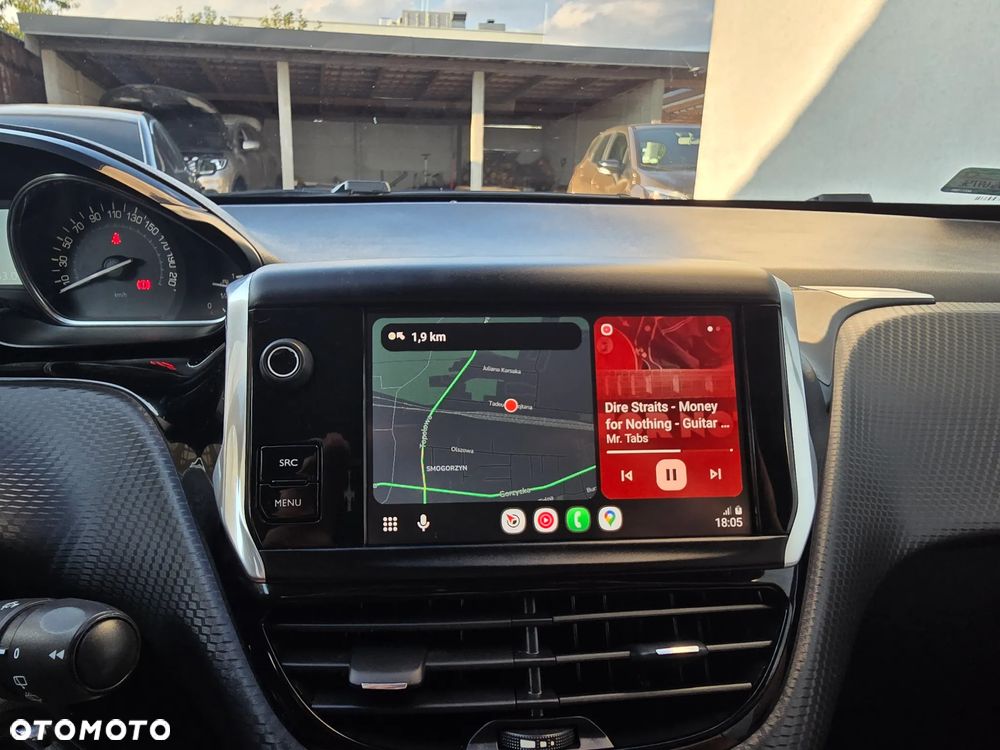 Peugeot 2008 1.2 PureTech Allure S&S - 23