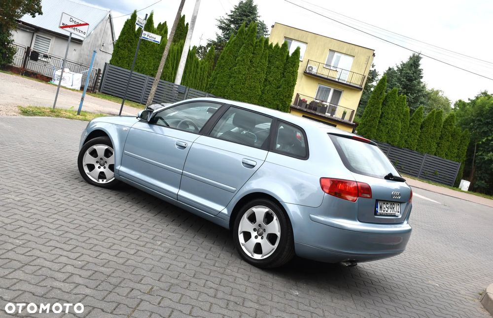 Audi A3 Sportback 2.0 TDI DPF Ambiente - 28