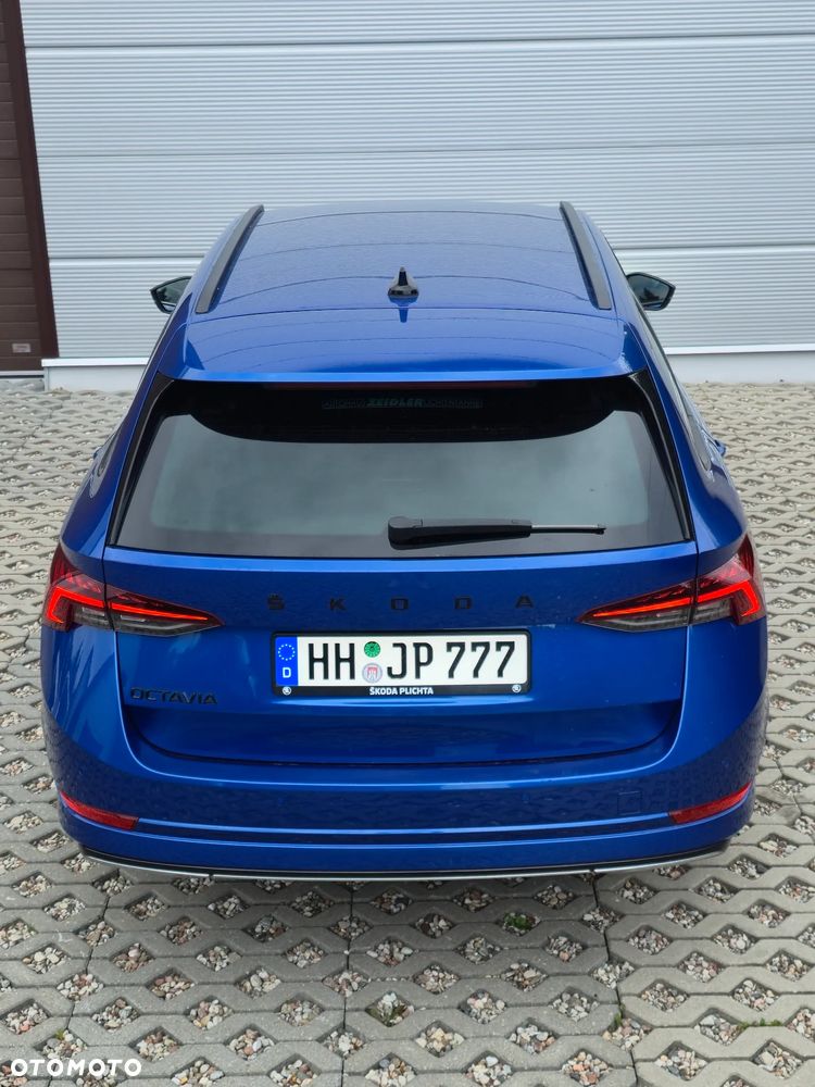 Skoda Octavia 2.0 TDI DSG Sportline - 17