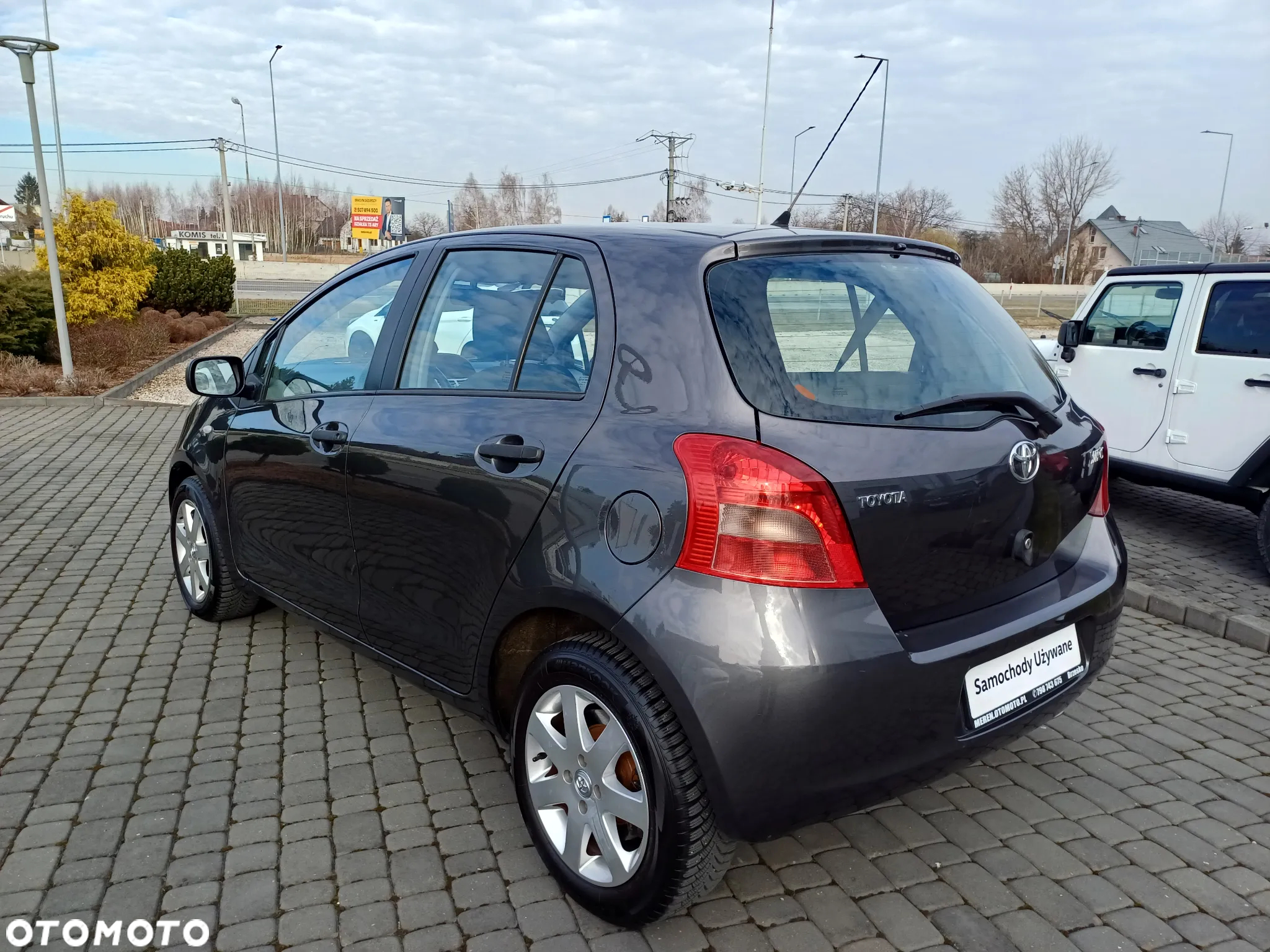 Toyota Yaris 1.3 Luna A/C - 3