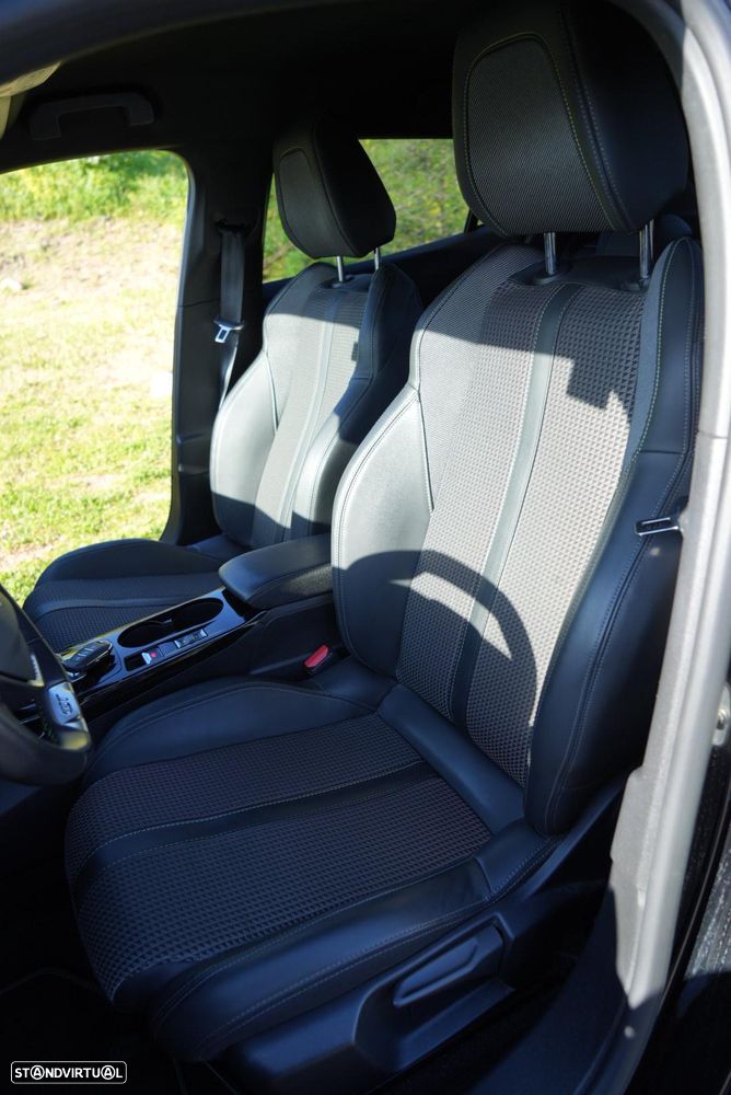 Peugeot 2008 1.2 PureTech GT EAT8 - 27