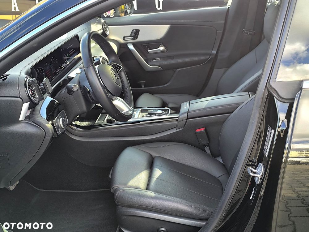 Mercedes-Benz CLA 250 4Matic 8G-DCT Progressive Line Advanced - 10
