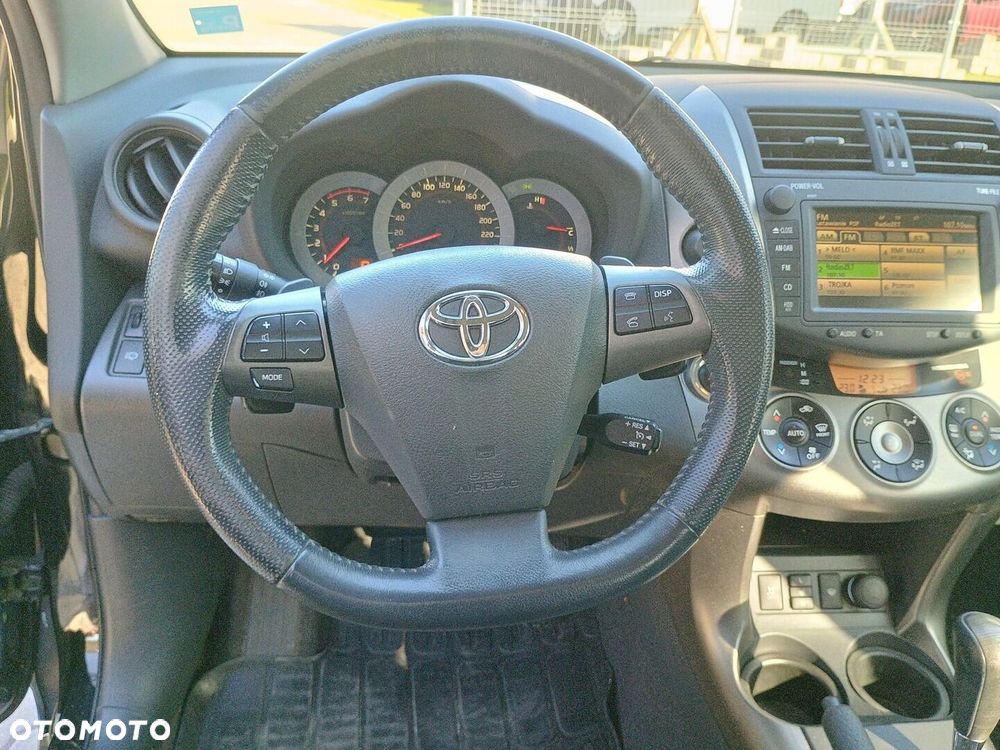 Toyota RAV4 - 19