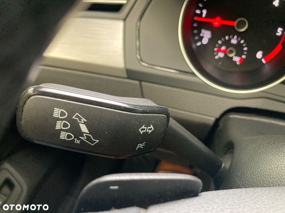 Volkswagen Passat 2.0 TDI EVO Essence DSG - 34