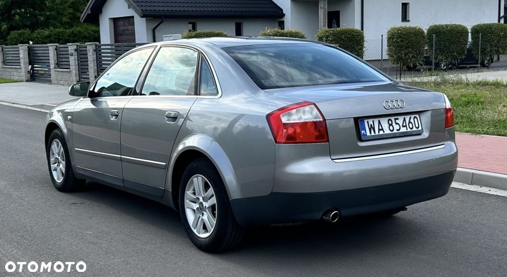Audi A4 Limousine 2 - 6