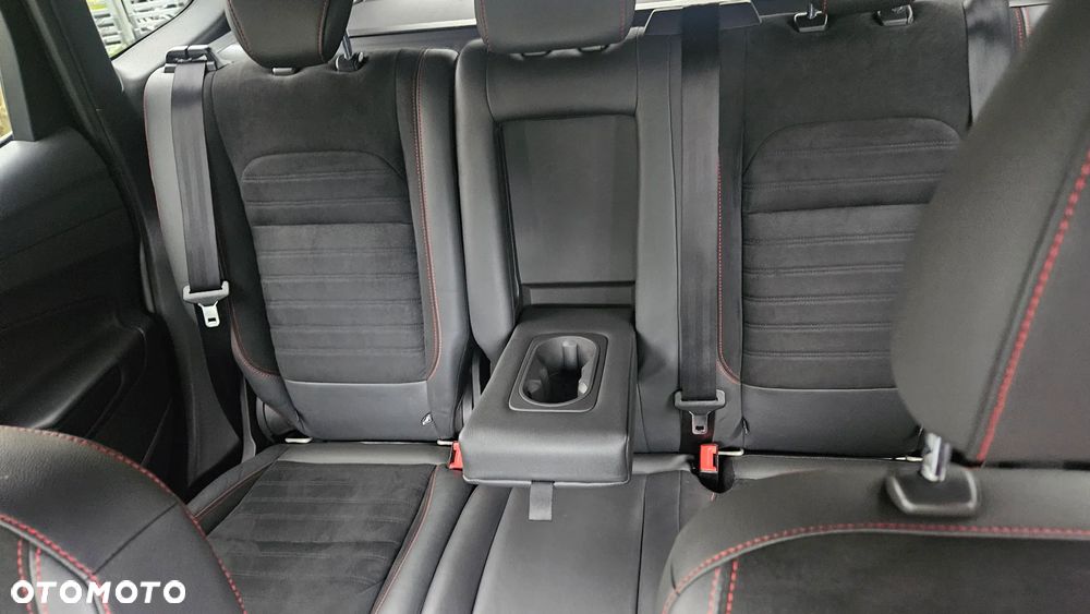 Ford Kuga 2.0 TDCi 2x4 ST-Line - 20