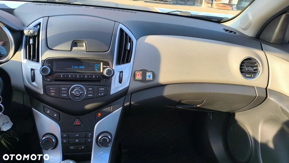 Chevrolet Cruze - 13
