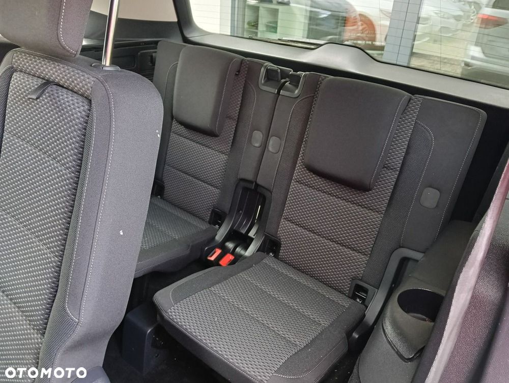 Volkswagen Touran 1.5 TSI EVO Comfortline - 15