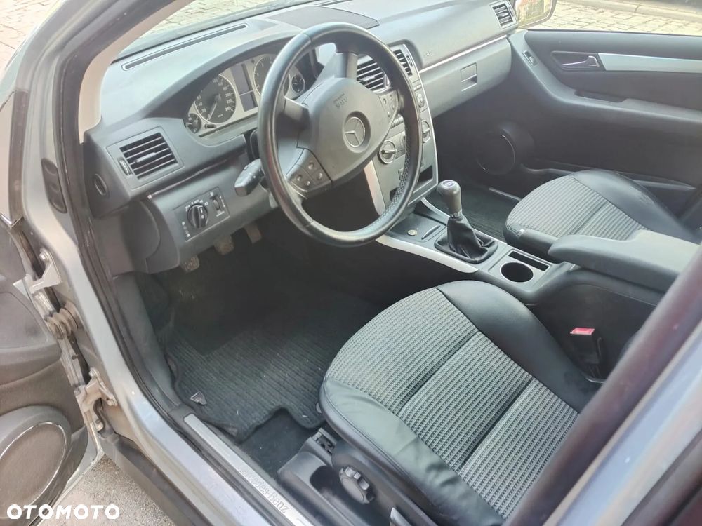 Mercedes-Benz Klasa B 170 - 12