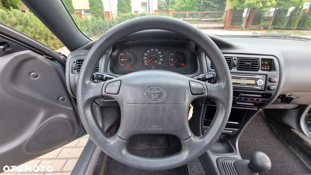 Toyota Corolla - 17