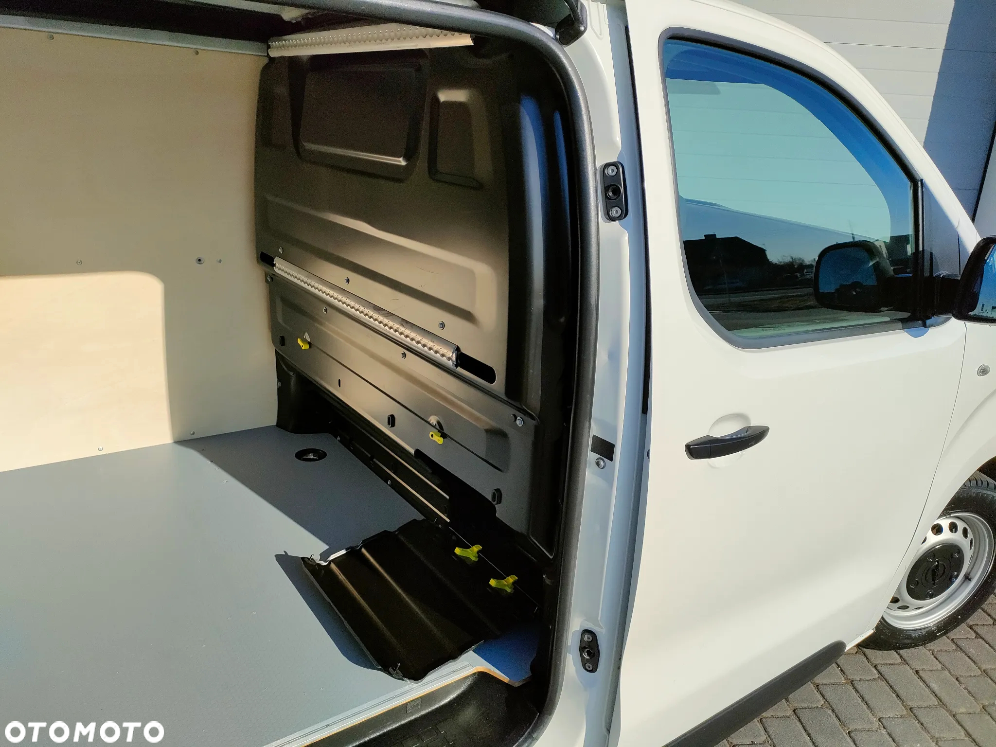 Opel Vivaro - 26