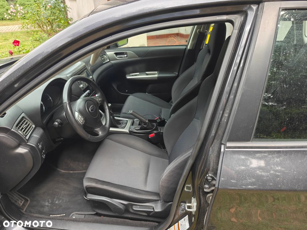 Subaru Impreza 2.0D RA - 16