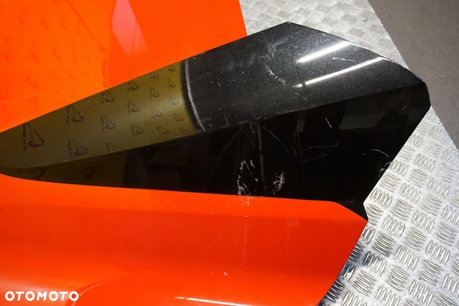 CHEVROLET CORVETTE C8 CABRIO 2020 - Maska Tył Pokrywa Klapa USA - 10