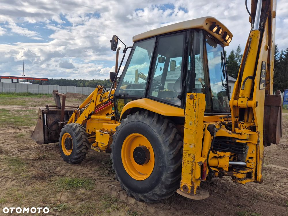 JCB 3cx na Rrównych kołach 4cx - 6