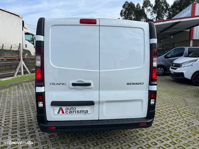 Renault TRAFIC LONGA 2.0 120cv - 6
