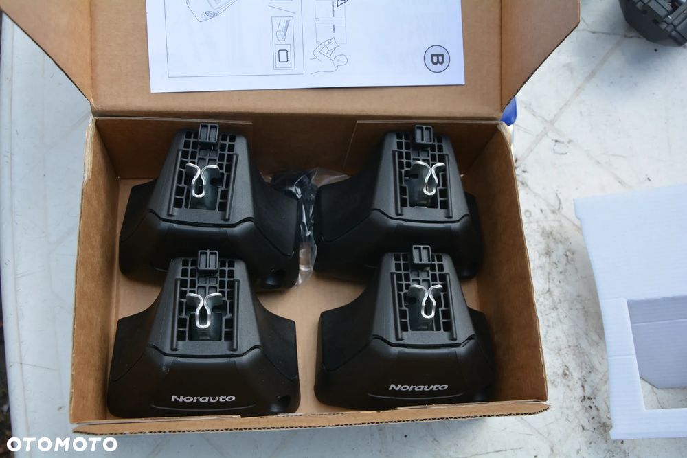 Thule/ Norauto Evo Clamp 7107 stopy nowe klucz - 1