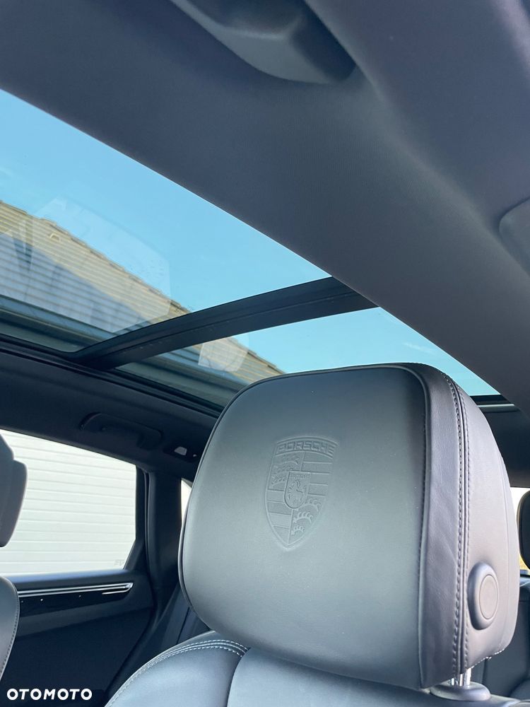 Porsche Macan S - 27