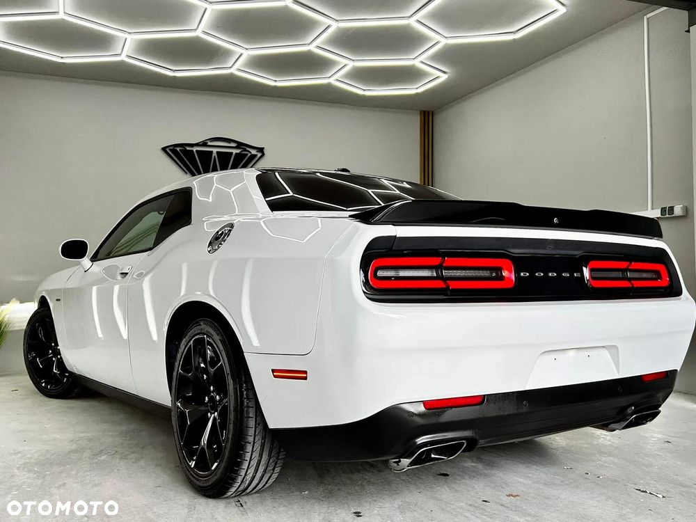 Dodge Challenger 5.7 R/T - 15