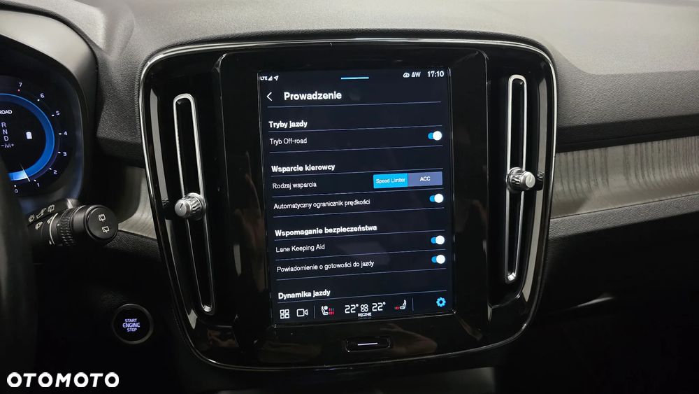 Volvo XC 40 B4 B DKG Plus Black Edition - 29