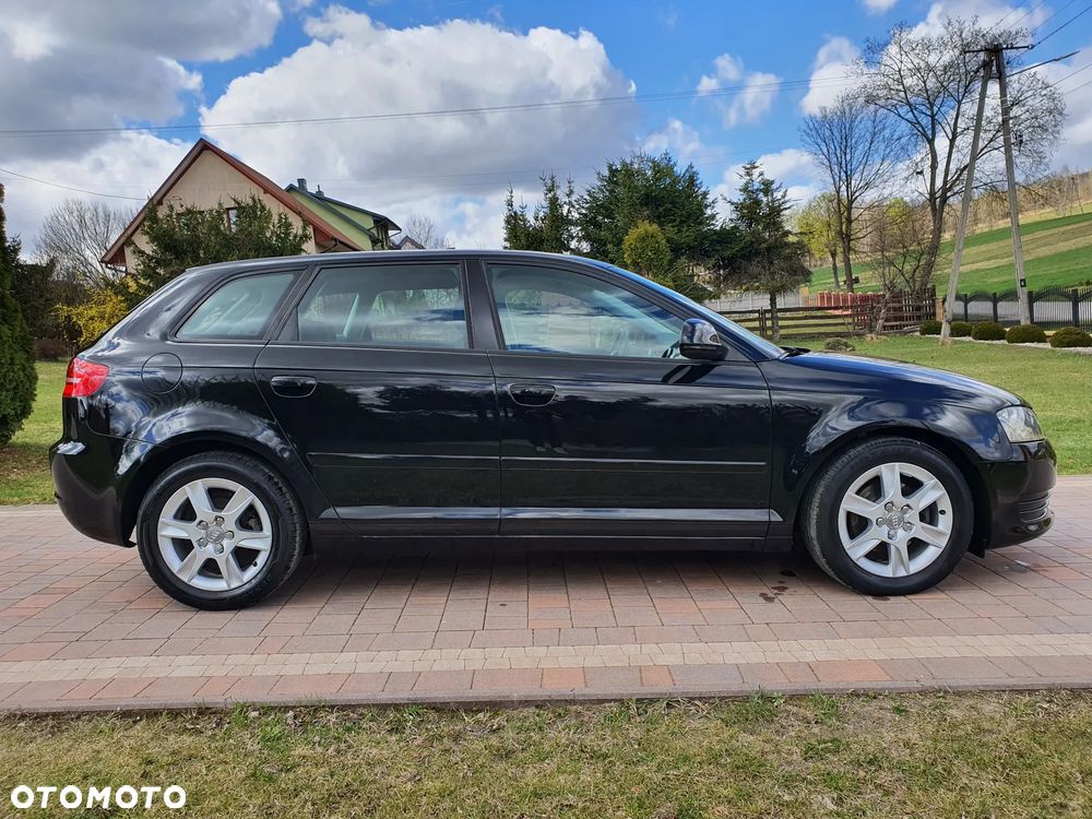 Audi A3 Sportback 2.0 TDI DPF Attraction - 4
