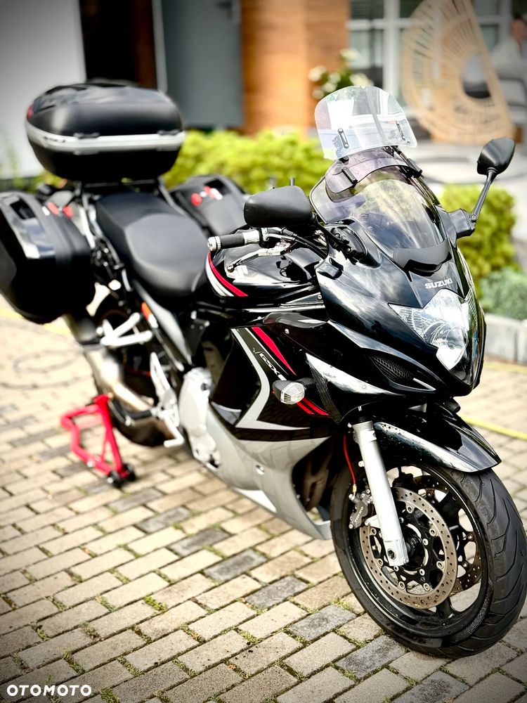 Suzuki GSX - 1