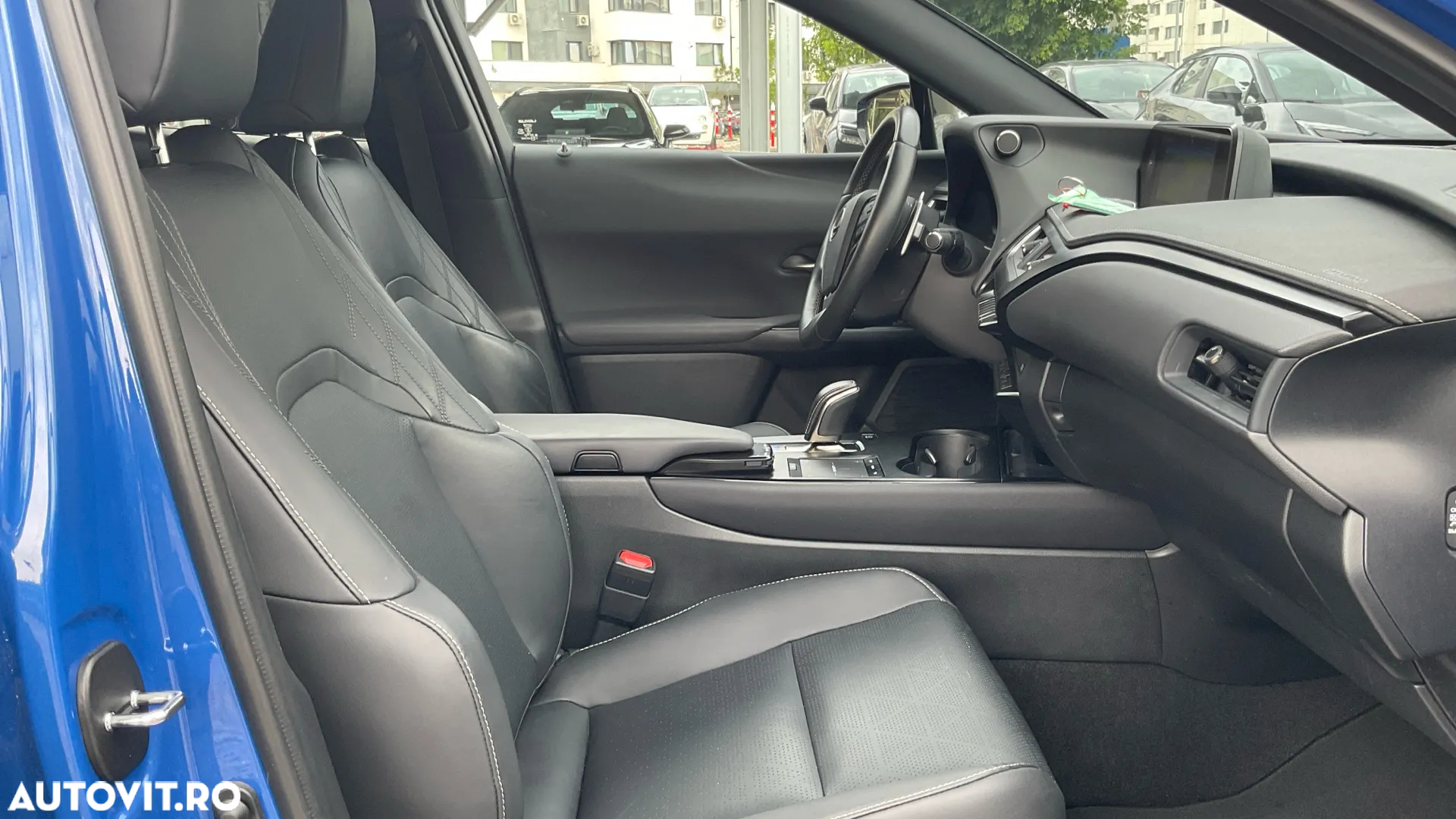 Lexus UX 300e Luxury - 29