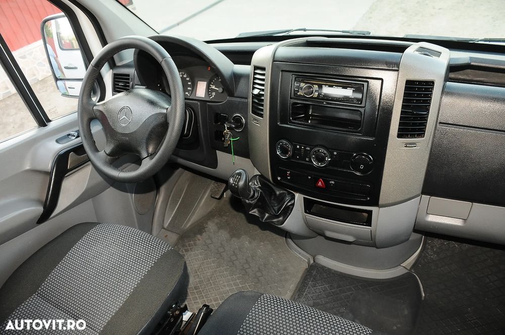 Mercedes-Benz Sprinter - 7