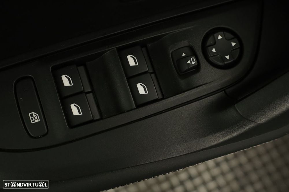 Peugeot 2008 1.2 PureTech Allure - 20