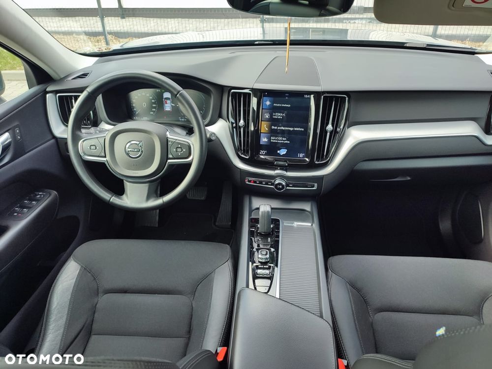 Volvo XC 60 T8 Twin Engine AWD Geartronic Momentum - 12