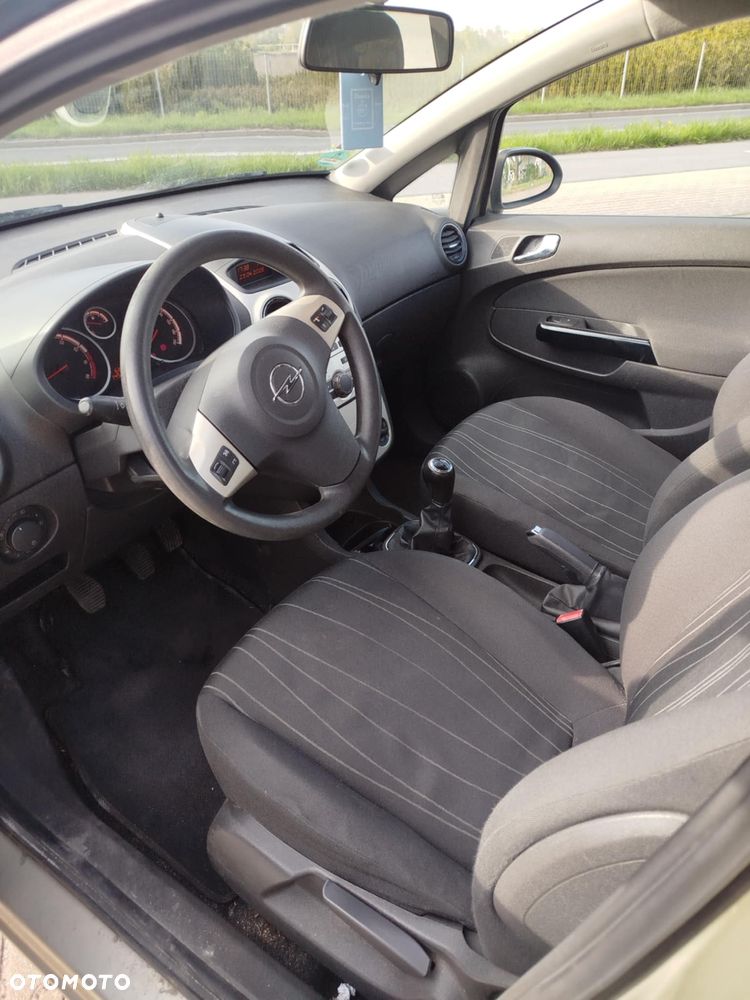 Opel Corsa - 7