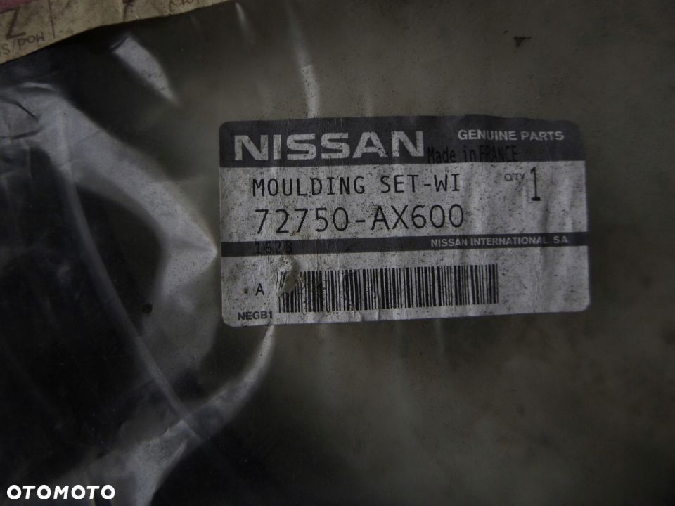 NISSAN MICRA 12 USZCZELKA SZYBY PRZÓD 72750AX600 - 2