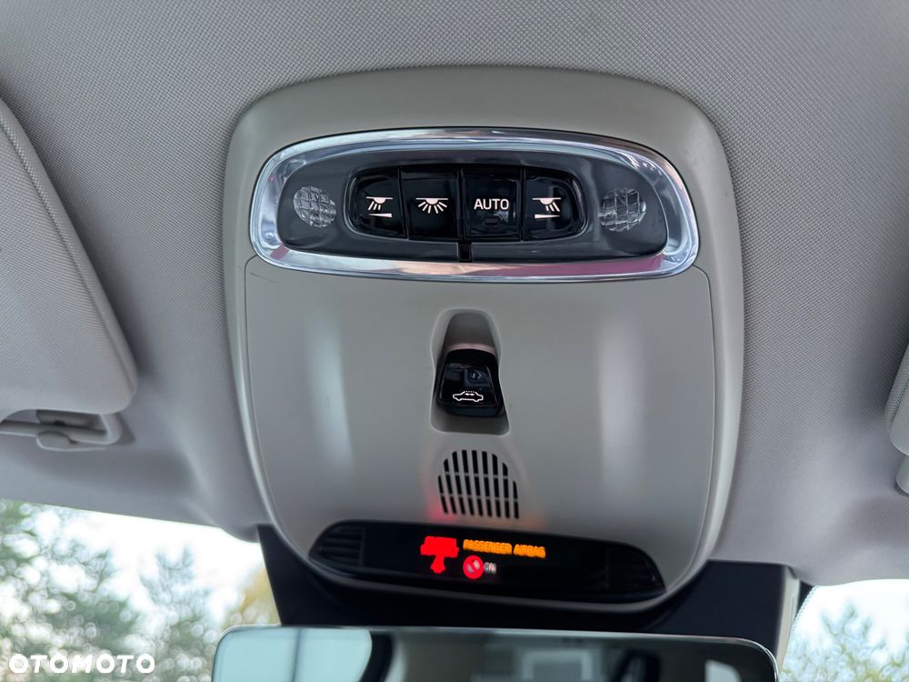 Volvo XC 90 T8 AWD Twin Engine Geartronic Inscription - 27