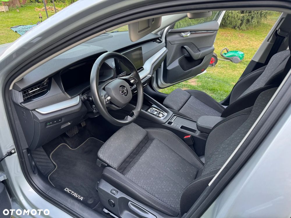 Skoda Octavia 2.0 TDI DSG Clever - 20