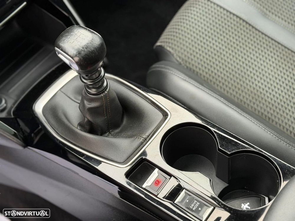 Peugeot 2008 1.5 BlueHDi GT - 12