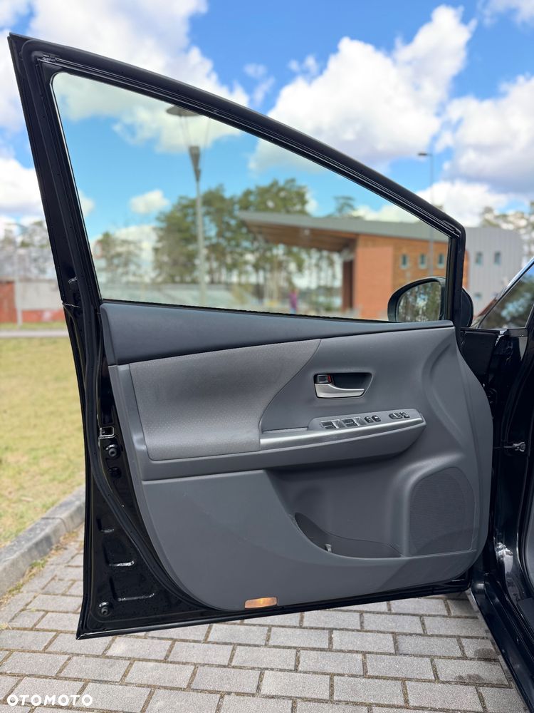 Toyota Prius+ (Hybrid) Executive - 22