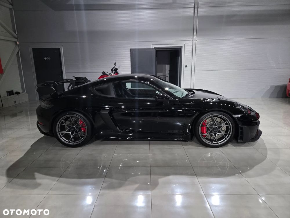 Porsche 718 Cayman - 3