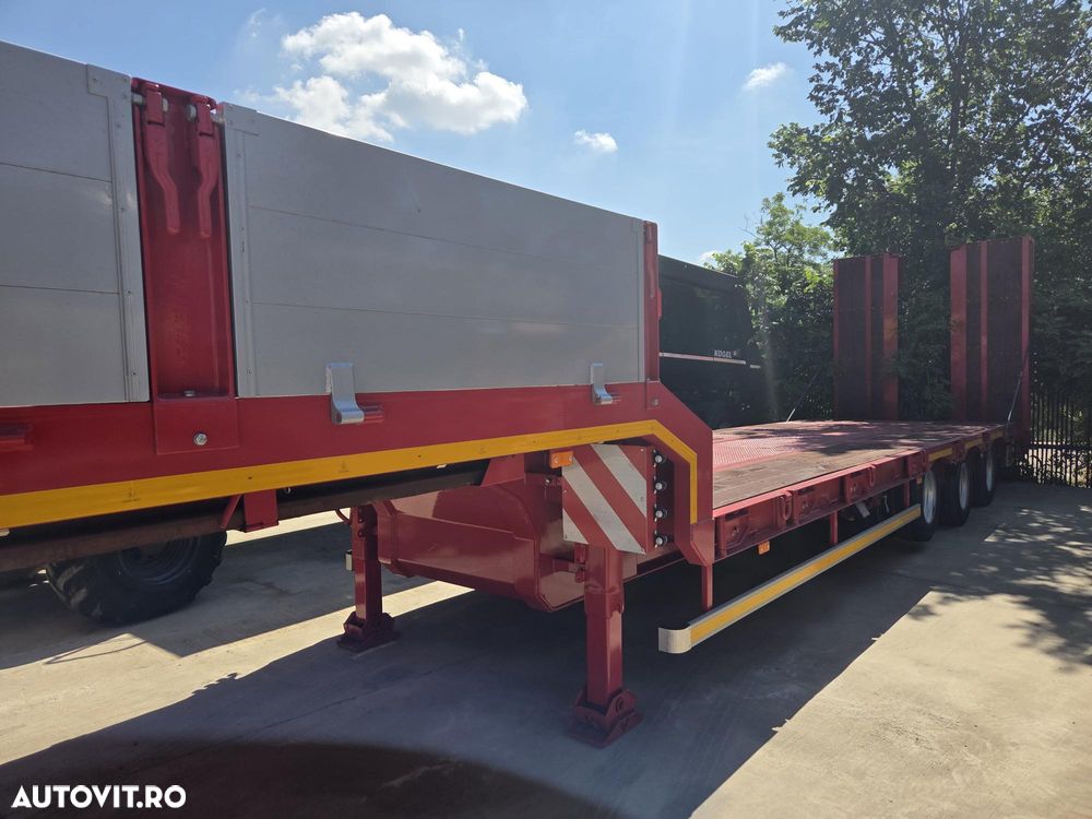 Bodex JANMIL-3 axe SAF, rampe DUBLE, axe SAF, extensii lemn la 3m latime, axa liftabila, lungime podea 9m, anv Goodyear, 2 roti rezerva, axa viratoare spate, rampe interior acces gat lebada, cutie lanturi, posibilitate leasing 5 ani-PROMOTIE 58.900 EUR+Tva - 17