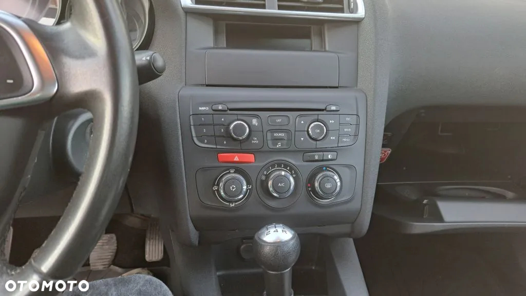 Citroën C4 HDi 90 Attraction - 9