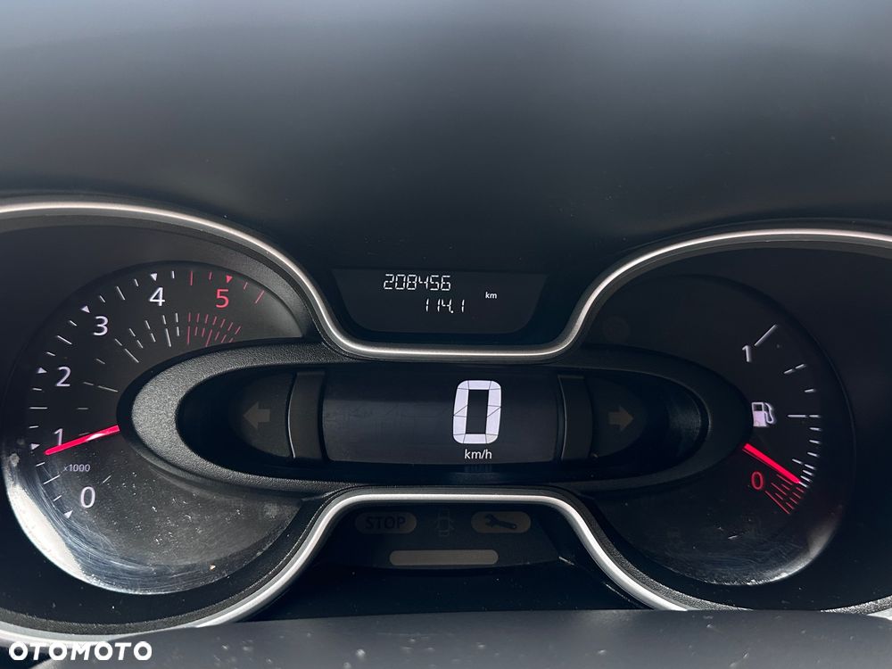 Renault Trafic - 16