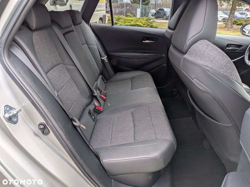 Toyota Corolla 2.0 Hybrid Comfort - 39