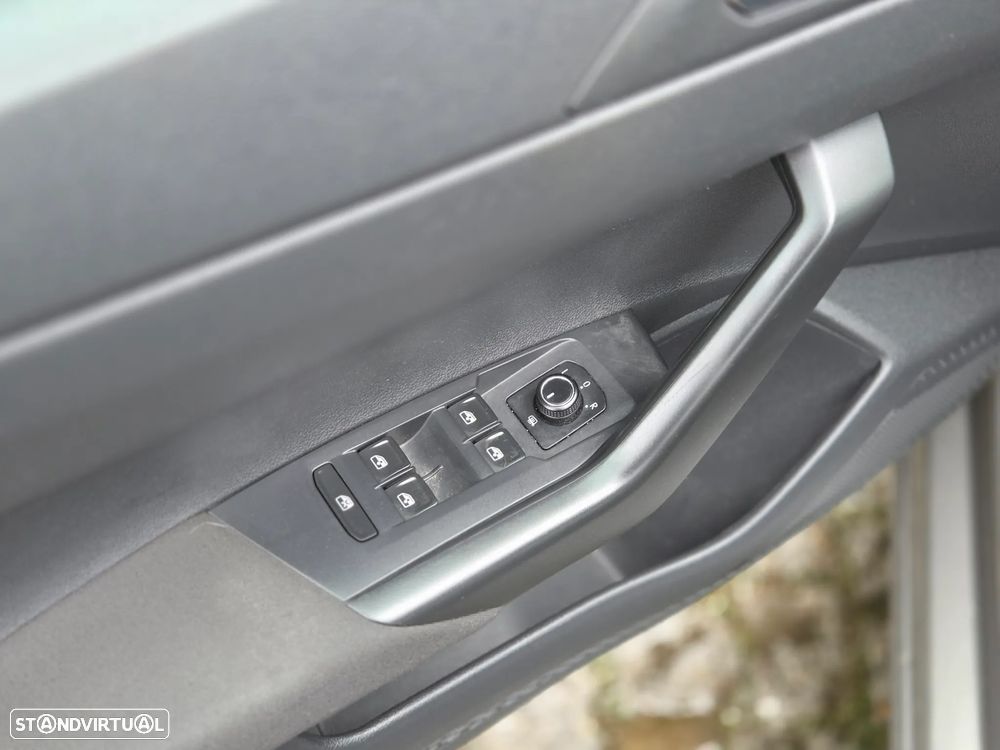 VW Polo 1.0 Trendline - 19