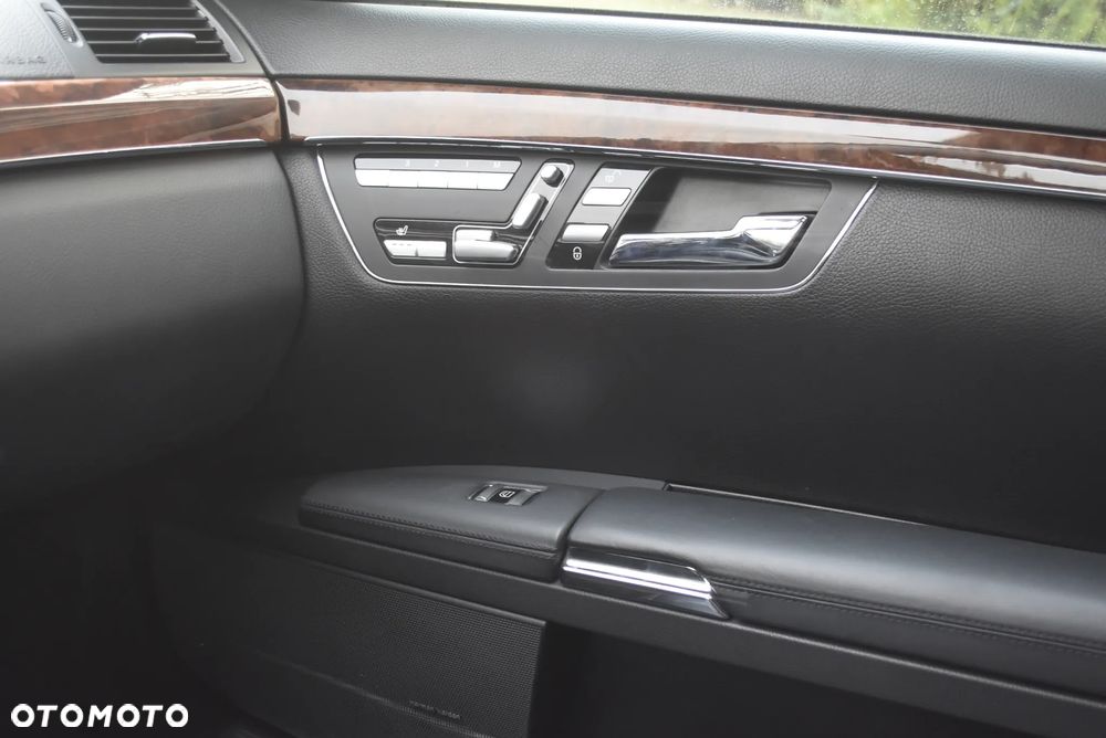 Mercedes-Benz Klasa S 500 L 4-Matic - 23