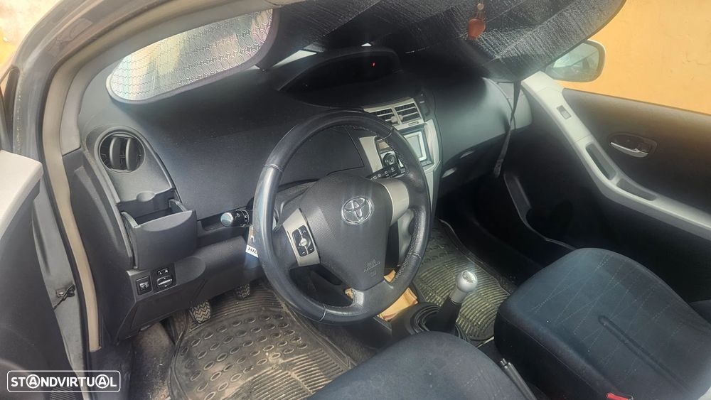 Toyota Yaris 1.4 D-4D Rock In Rio 08 - 5