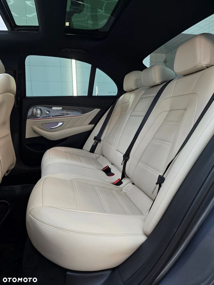 Mercedes-Benz Klasa E AMG 63 4-Matic+ - 30