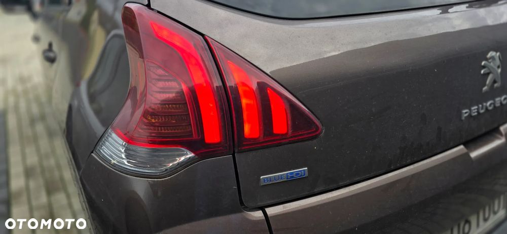 Peugeot 3008 1.6 BlueHDi Allure S&S EAT6 - 10