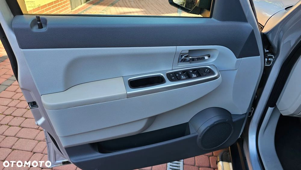 Jeep Cherokee 2.8 CRD DPF Automatik Limited - 36