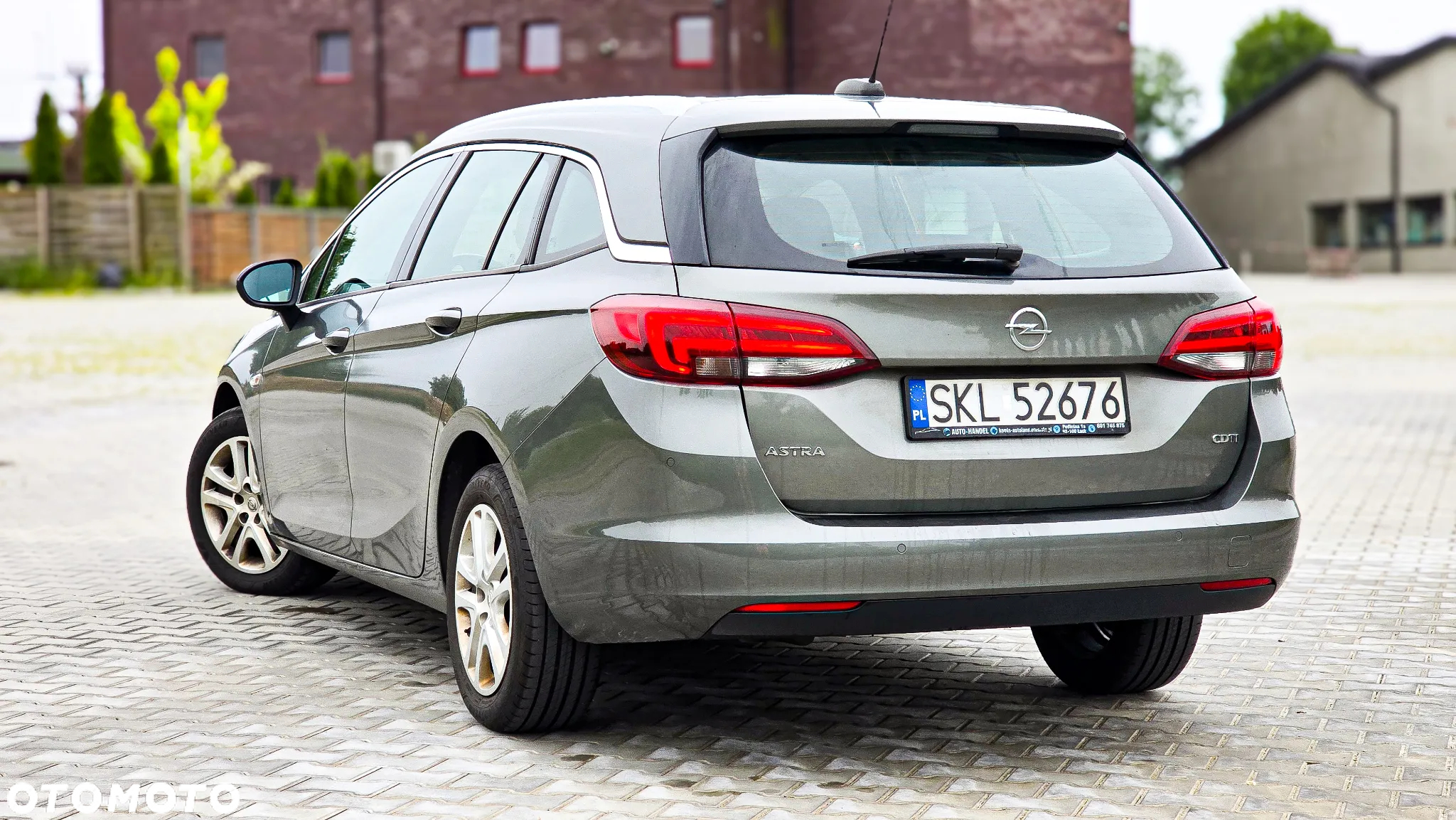 Opel Astra IV 1.6 CDTI Sport - 3