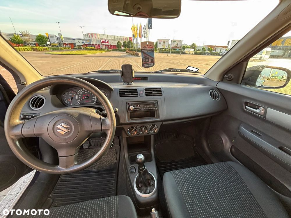 Suzuki Swift - 8