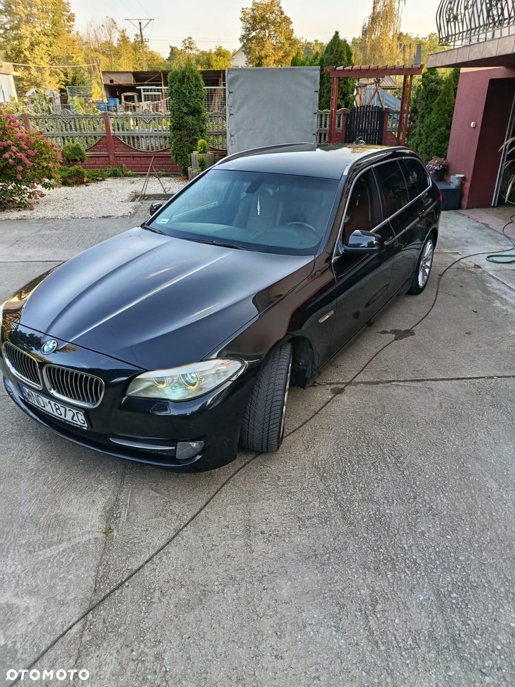 BMW Seria 5 2011 photo 2