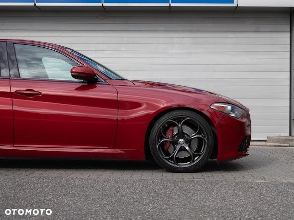 Alfa Romeo Giulia 2.0 Turbo 16V AT8 Veloce Ti - 15